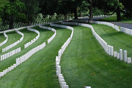 A picture of graves at Cave Hill National Cemetery.